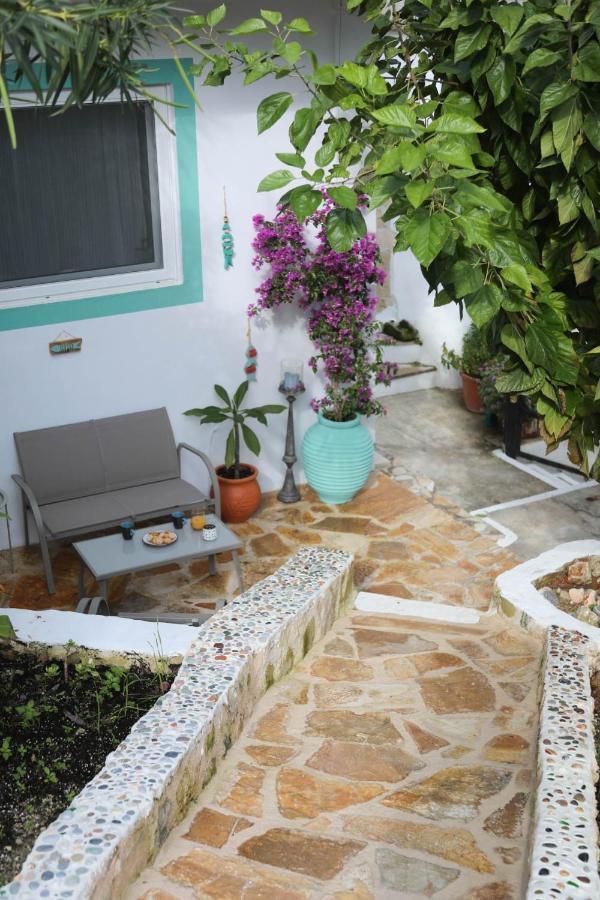 Ravi Boutique Home - 1 Minute Walk From Beach Каливес Экстерьер фото